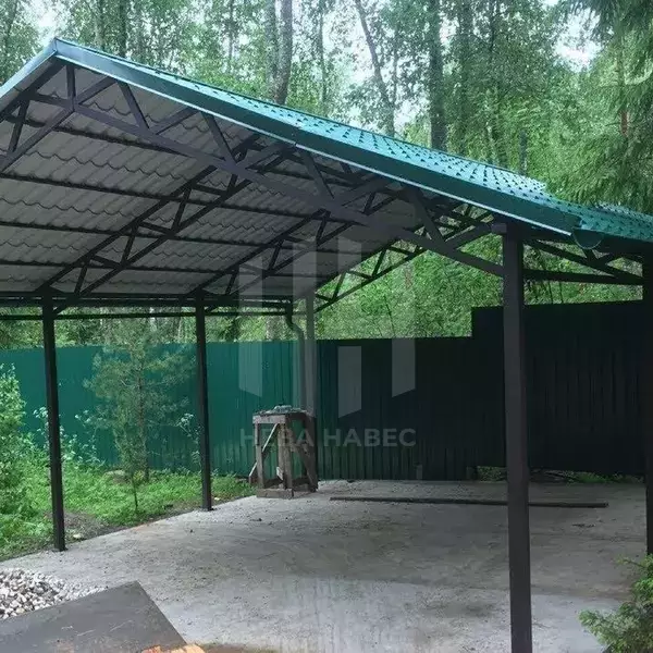 Навес двускатный для автотранспорта
