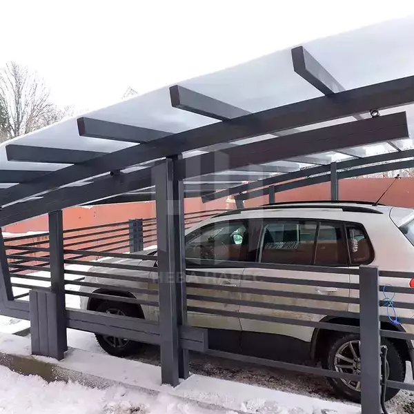 односкатный навес из монолитного поликарбоната для автомобиля