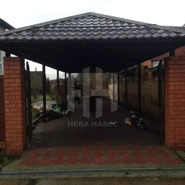 вальмовый навес из металлочерепицы