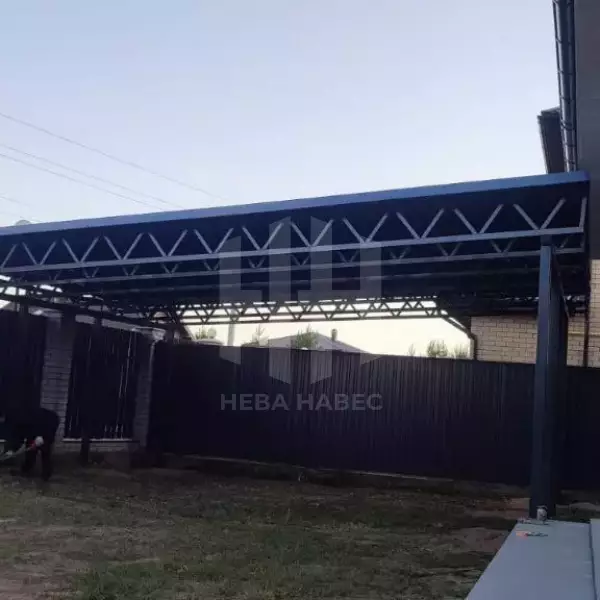 односкатный навес с примыканием к дачному дому
