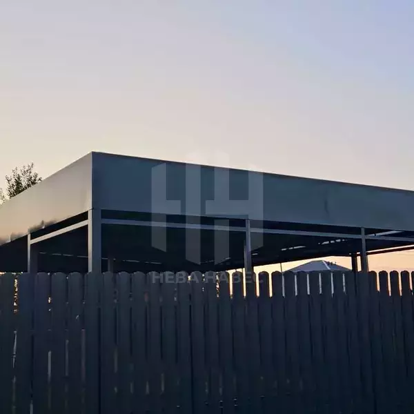 навес металлический для дома с крышей их профлиста темно зелёного цвета 