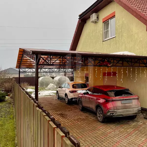 Двускатный навес из поликарбоната сотового, для авто