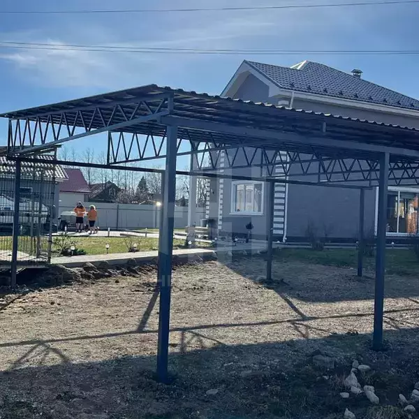 односкатный стальной навес для дачного дома, кровля из профлиста