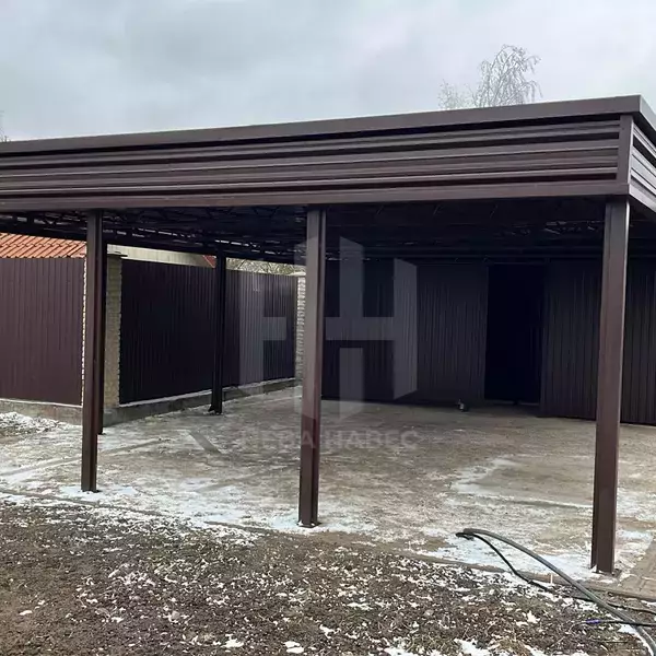 односкатный навес с хозблоком и откатной калиткой