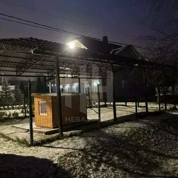 навес из профлиста с фермами-ласточками